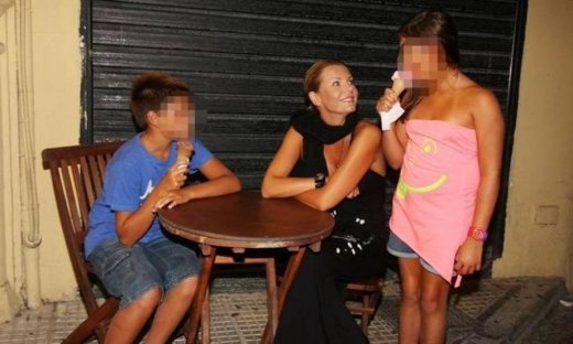 Έμυ Λιβανίου: Διακοπές με τα παιδιά της!