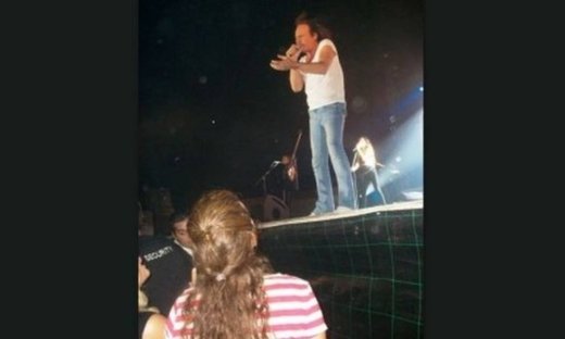 Παπαράτσι: Ποια ηθοποιός λιώνει για τον Βασίλη Παπακωνσταντίνου; (1) (Nassos blog)