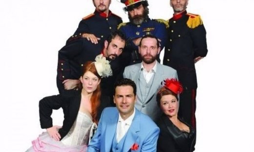 «Μήνυμα αντίστασης στην ηττοπάθεια» με… θέατρο