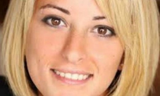 ΔΕΙΤΕ: Αυτή είναι η Ελληνίδα που πνίγηκε ποζάροντας με το νυφικό της