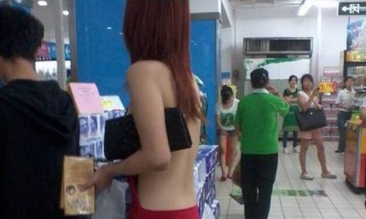 Δεν θα πιστέψετε τι φόρεσε για να πάει στο super market