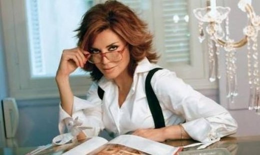 Μιμή Ντενίση: Παραμένει λαμπερή με πάγο και αγγούρι