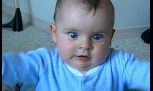 Τι έκανε το μωρό να πάρει αυτήν την φάτσα;