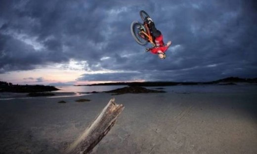Επέκταση των ποδιών του το... ποδήλατο! (video)