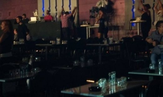 Φωτογραφίες: Με άδεια τραπέζια στην Πρεμιέρα του ο Κιάμος στη Θεσσαλονίκη!!! (Nassos blog)