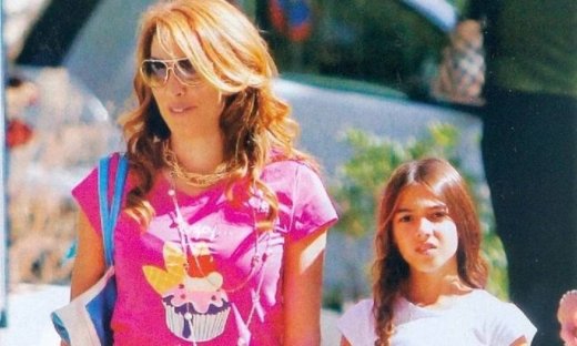 Τατιάνα Στεφανίδου: Στην Κηφισιά με την κόρη της