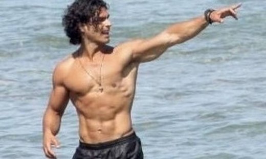 Νίκος Αναδιώτης: Λατρεύει το φαγητό αλλά το κορμί… κορμί!