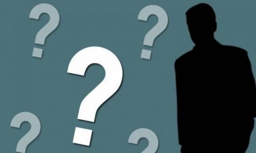 Θεσμικός παράγοντας χρηματοδότησε δραστηριότητες του αδερφού του