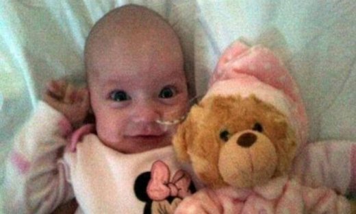 Συγκλονιστικό: Το μωρό που νίκησε 7 φορές τον καρκίνο μέσα σε 8 μήνες