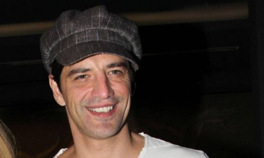 Σάκης Ρουβάς: «Μου αρέσει να διατηρώ το ενδιαφέρον του κόσμου ζωντανό»