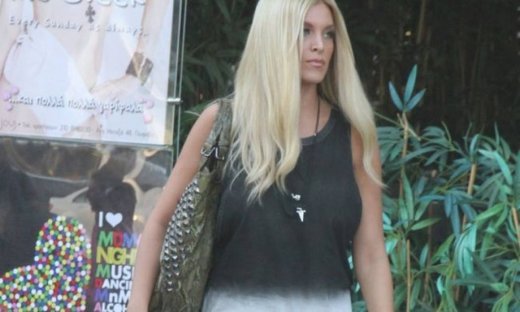 Στην Κύπρο η Κατερίνα Καινούργιου