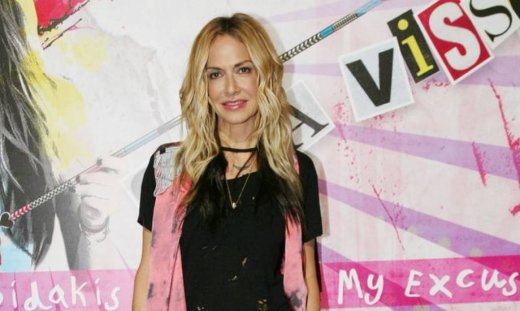 Άννα Βίσση: «Ετοίμασα δύο πλευρά σπασμένα και… επιστρέφω»