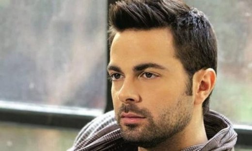 Πόσο χρονών είναι ο Ηλίας Βρεττός;