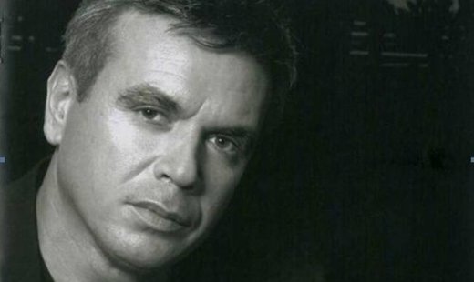 Ο Μανώλης Λιδάκης ερμηνεύει Σταύρο Ξαρχάκο