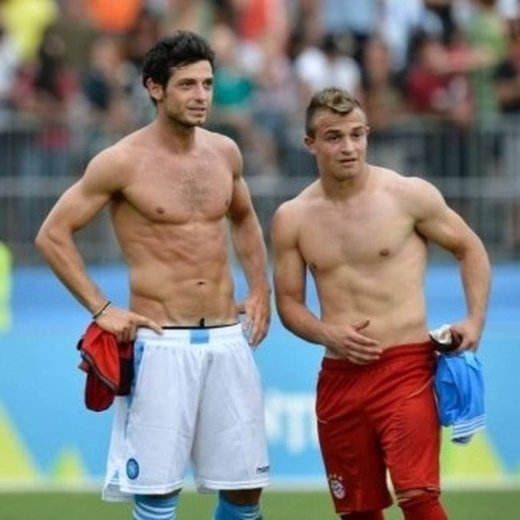 Blerim Dzemaili ή Xherdan Shaqiri; Εσείς ποιον προτιμάτε;