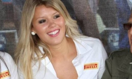 Μοντέλο «συνελήφθη» χωρίς εσώρουχο (photos)