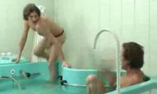 Τους την «έπεσε» στο υδρομασάζ (video)