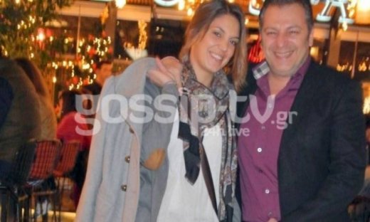 Ο Γιώργος Δασκουλίδης με τη σύντροφό του για καφέ στη Γλυφάδα!