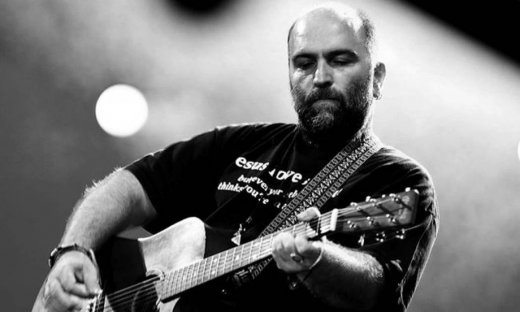 Ο Μπάμπης Στόκας και οι μουσικοί κύκλοι του