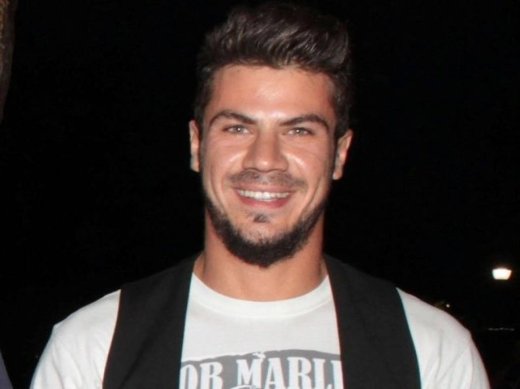 Άκης Πετρετζίκης: “Η Μαίρη είναι τέλεια”