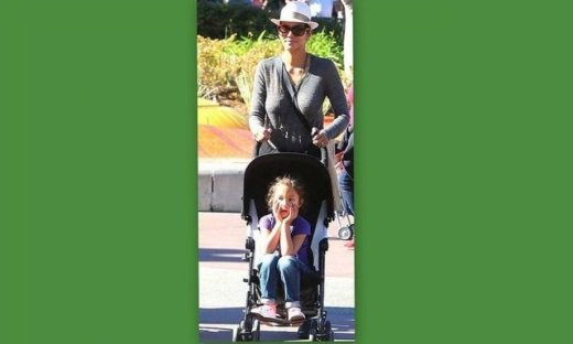 Halle Berry: Στην Disneyland με την κόρη της
