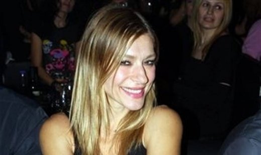 Να γιατί δεν παντρευόταν τόσο καιρό η Ζέτα Δούκα. Σύντομα κουφέτα!