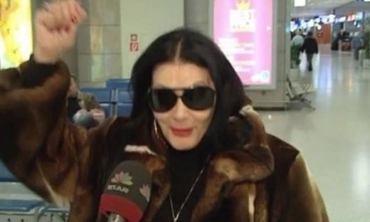 Η Ζωζώ Σαπουντζάκη βροντοφωνάζει: «Ζω, Ζω»