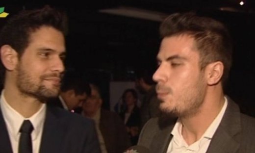 Δημήτρης Ουγγαρέζος-Άκης Πετρετζίκης: Το «έκαψαν» στα μπουζούκια για τα γενέθλια του παρουσιαστή