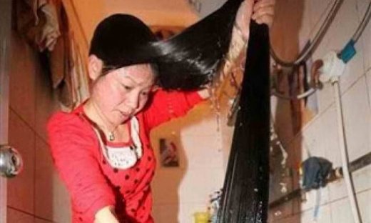 ΔΕΙΤΕ: Δεν έχει κουρευτεί τα τελευταία 11 χρόνια!