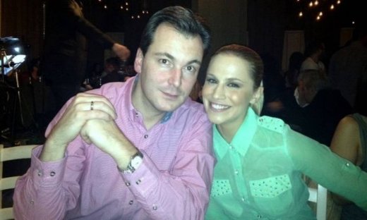 Ποιος είναι ο γοητευτικός άντρας που συνοδεύει συνεχώς τελευταία τη Νάντια Μπουλέ;