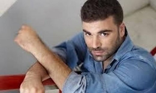 Παντελής Παντελίδης: «Ούτε με απάτησε καμιά κοπέλα, ούτε κάτι τέτοιο»