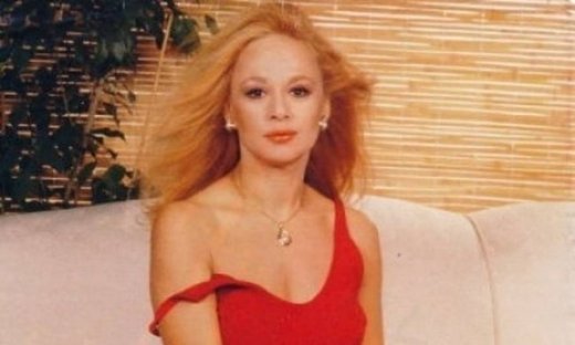 Δείτε την Αλίκη Βουγιουκλάκη ανοιξιάτικο μοντέλο 30 χρόνια πριν!