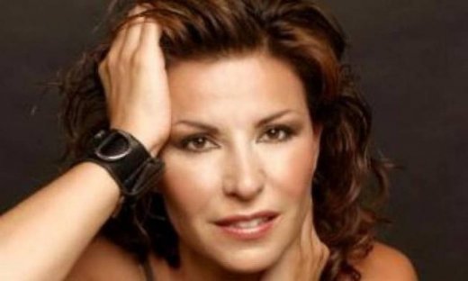 Κωνσταντίνα:  Μιλά για την οικογένεια της!