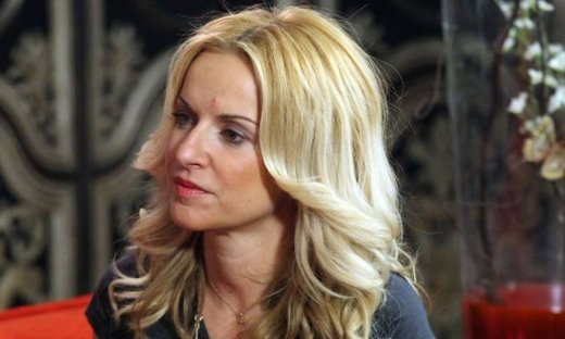 Μαρία Μπεκατώρου: «Είμαι τόσο ευτυχισμένη που διαβάζω τόσο ωραία πράγματα»