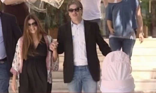 Σταματίνα Τσιμτσιλή: «Η κόρη μας βιάστηκε να έρθει για να γιορτάσουμε όλοι μαζί το Πάσχα»