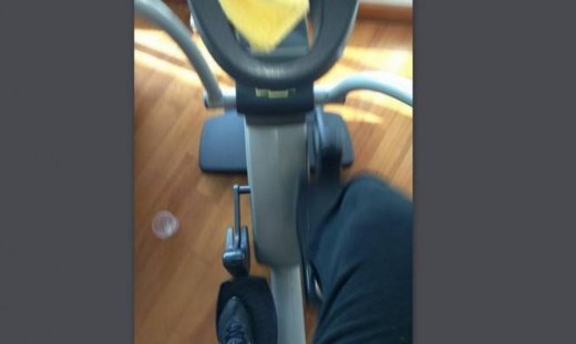 «Άλλοι τρώνε κι εγώ προσπαθώ να χάσω βάρος. Ας πρόσεχα!» (Ποιος είναι;)