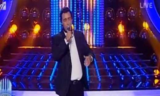 Κώστας Μαρτάκης a la Βασίλης Καρράς