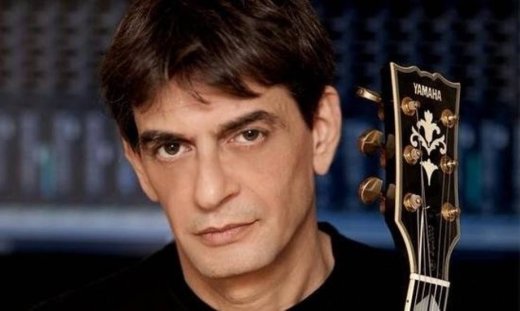 Ακούστε το καινούργιο τραγούδι του Μιχάλη Ρακιντζή