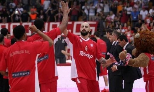 Ολυμπιακός: Στον Σφακιανάκη με το τρόπαιο της Ευρωλίγκας