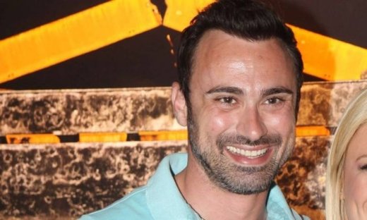 Γιώργος Καπουτζίδης: Διακοπές στην Αίγινα