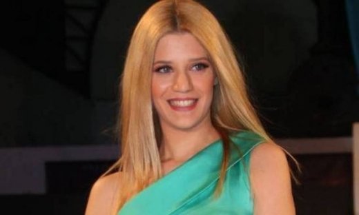 Τζένη Θεωνά: «Είναι αστείο στην Ελλάδα να μιλάμε για σταρ…»