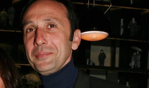 Ρένος Χαραλαμπίδης: «Όσο μεγαλώνω αγαπώ μεν τις ατέλειες που μπορεί να έχει κάποιος, με κουράζει όμως να ζω τα ίδια πράγματα»