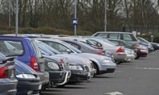 Πλήρωσε 420.000 ευρώ για... δυο θέσεις πάρκινγκ!