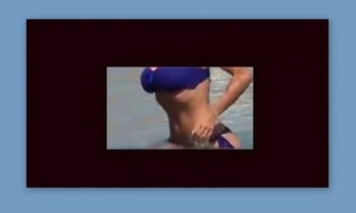 Video Έλενα Παπαβασιλείου: Έτσι «ρουφιέται» στην παραλία όταν βλέπει κάμερα (Nassos blog)