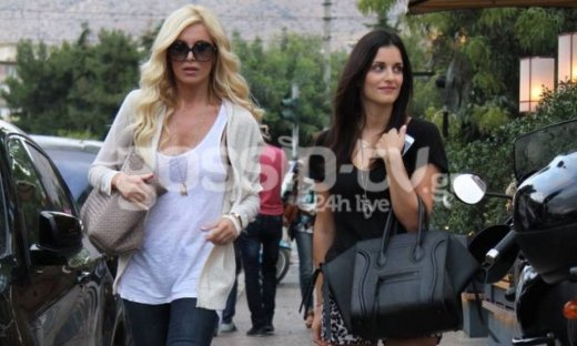 Κατερίνα Καινούργιου: Βόλτα στην Γλυφάδα!