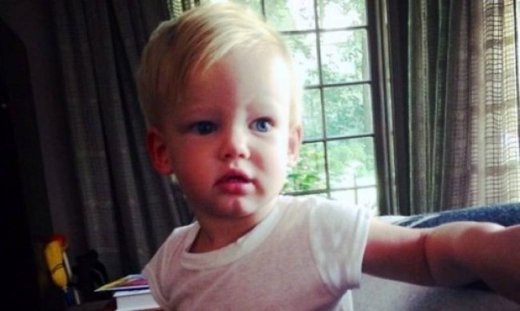 Ο κούκλος γιος της...