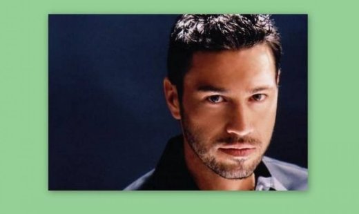 Μάριος Φραγκούλης: «Το θέατρο επηρέασε τον τρόπο που τραγουδάω»