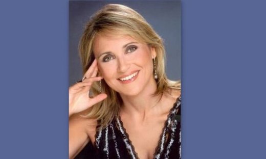 Δείτε την Μάρα Ζαχαρέα με κόκκινο πουά μπικίνι στην Πάρο!