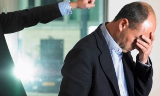 Οι δημοτικοί υπάλληλοι μπαίνουν στη δίνη της διαθεσιμότητας