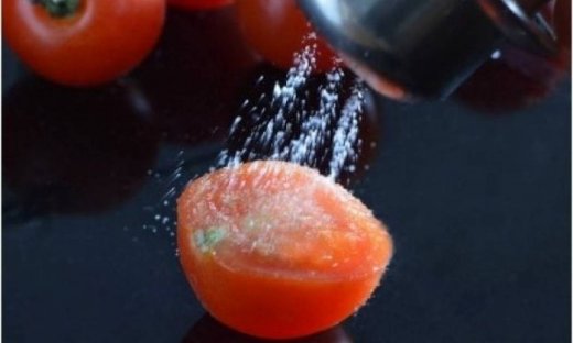 Το μυστικό της γιαγιάς αν σας έπεσε παραπάνω αλάτι στο φαγητό!